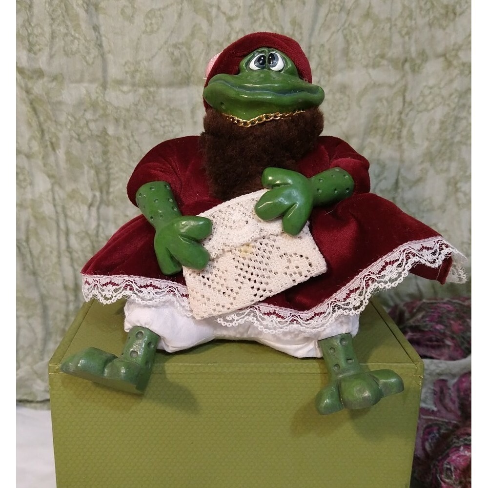Russ Berrie Kathleen Kelly's "Lilly" #2656 - Lil' Romantics Frog Shelf Sitter